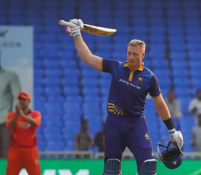 Watch: Kiwi Legend Shatters Records With Unbeaten 160 In Legend 90Ball League Fixture